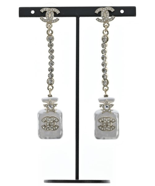 CHANEL เจาะ