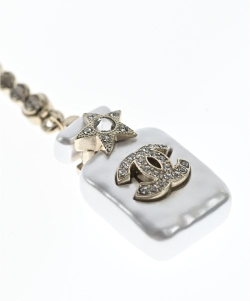 CHANEL เจาะ