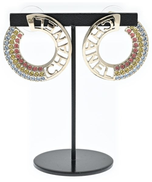 CHANEL เจาะ