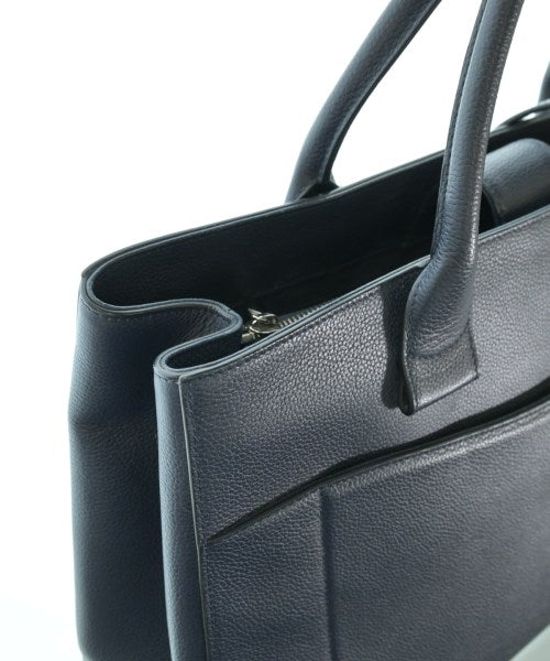 CHANEL กระเป๋าถือขนาดใหญ่