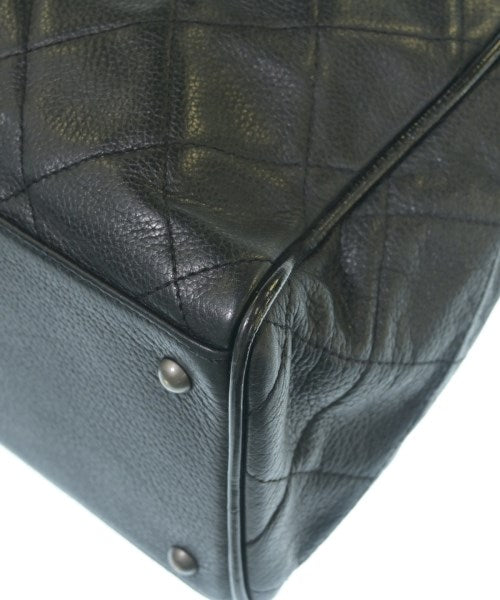 CHANEL กระเป๋าใส่อุปกรณ์ขนาดใหญ่