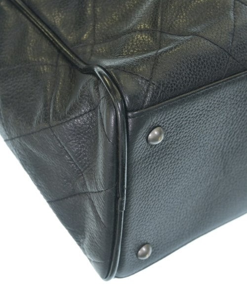 CHANEL กระเป๋าใส่อุปกรณ์ขนาดใหญ่