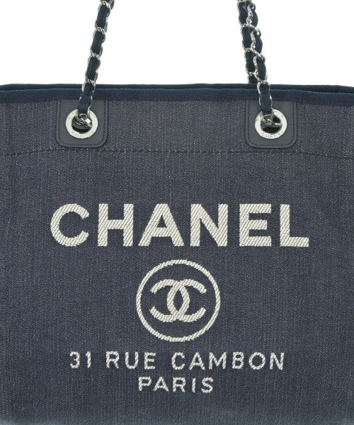 CHANEL กระเป๋าถือขนาดใหญ่