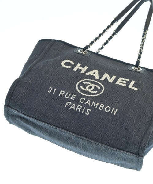 CHANEL กระเป๋าถือขนาดใหญ่