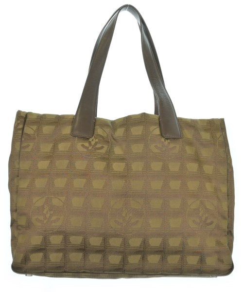 CHANEL กระเป๋าถือขนาดใหญ่