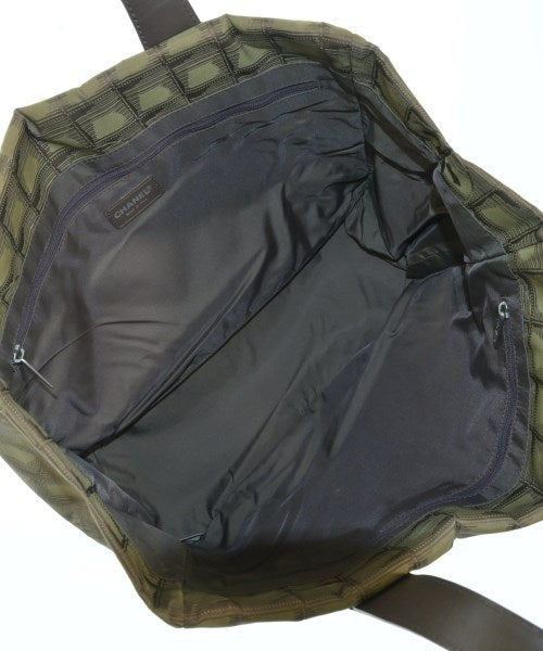 CHANEL กระเป๋าถือขนาดใหญ่