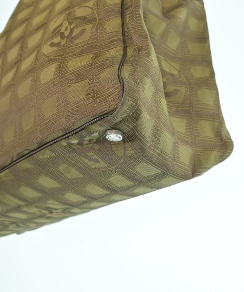 CHANEL กระเป๋าถือขนาดใหญ่