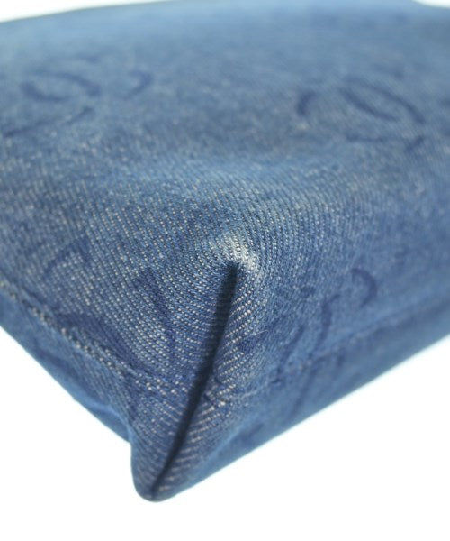 CHANEL คลัตช์