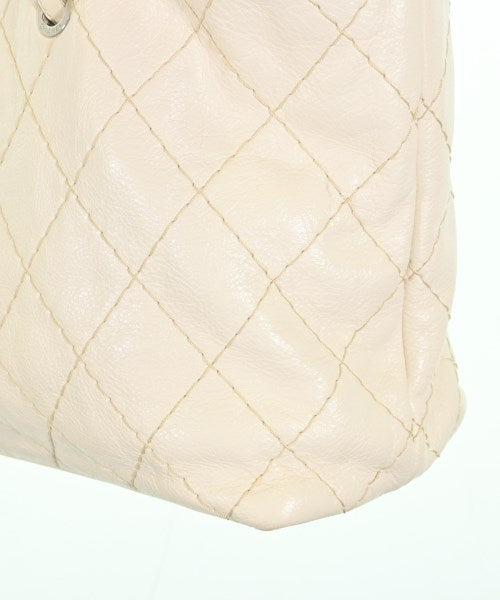 CHANEL กระเป๋าถือขนาดใหญ่