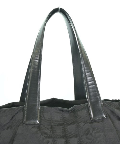 CHANEL กระเป๋าถือขนาดใหญ่