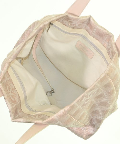 CHANEL กระเป๋าถือขนาดใหญ่