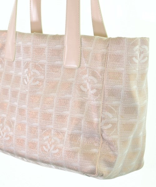 CHANEL กระเป๋าถือขนาดใหญ่