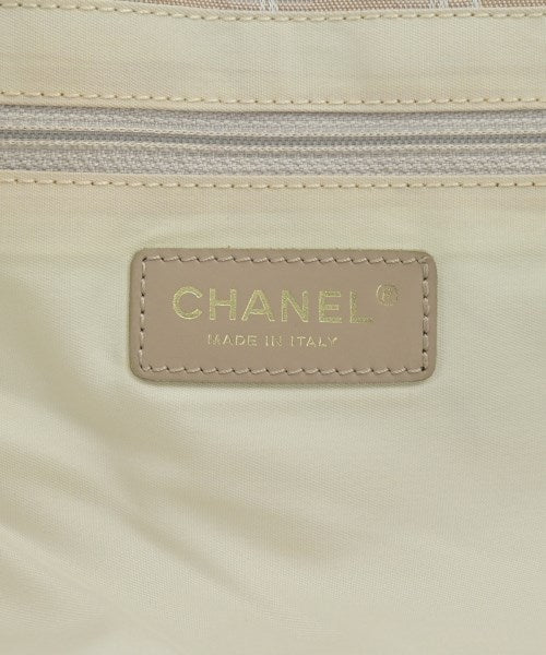 CHANEL กระเป๋าถือขนาดใหญ่