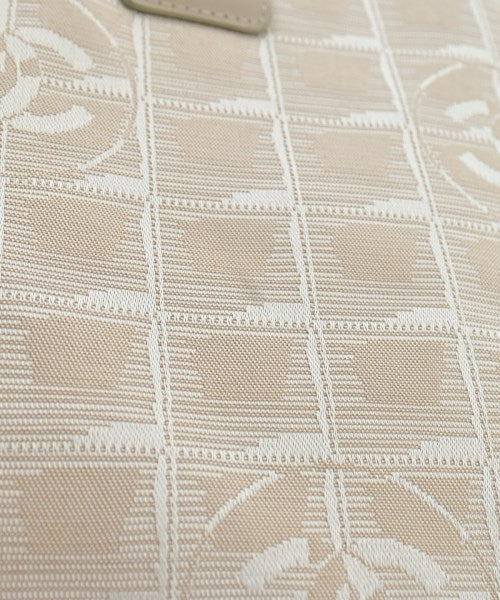 CHANEL กระเป๋าถือขนาดใหญ่