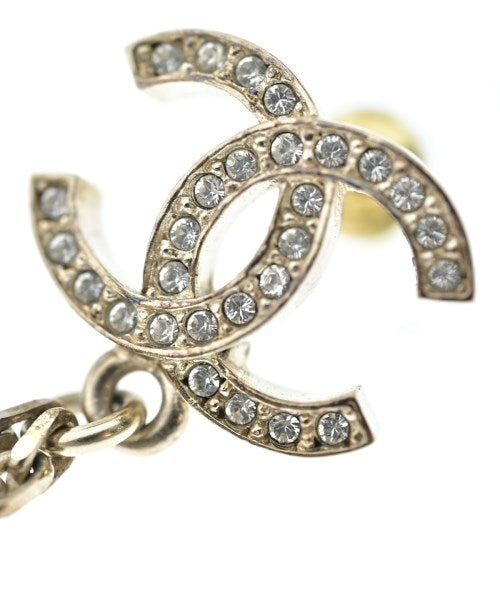 CHANEL เจาะ