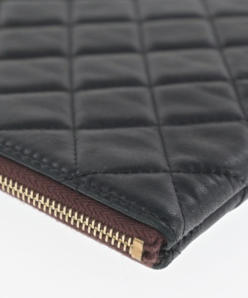 CHANEL คลัตช์