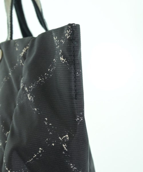 CHANEL กระเป๋าถือขนาดใหญ่