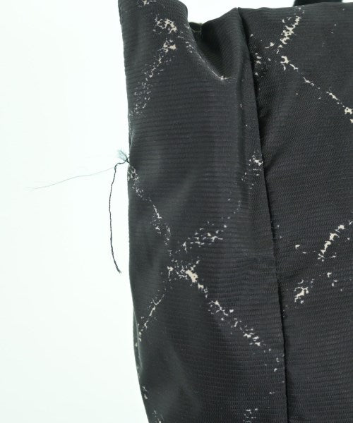 CHANEL กระเป๋าถือขนาดใหญ่