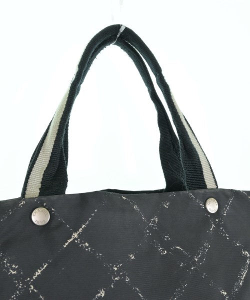 CHANEL กระเป๋าถือขนาดใหญ่