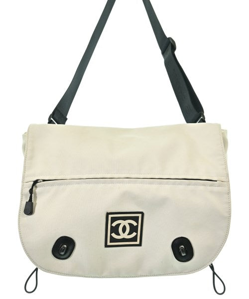 CHANEL กระเป๋าสะพาย