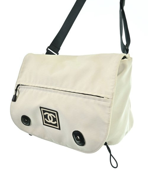 CHANEL กระเป๋าสะพาย