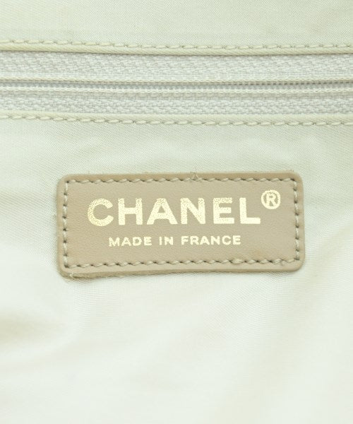 CHANEL กระเป๋าถือขนาดใหญ่