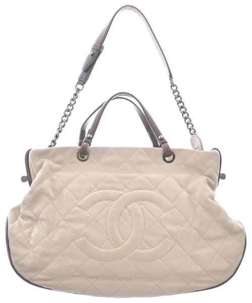 CHANEL กระเป๋าถือ