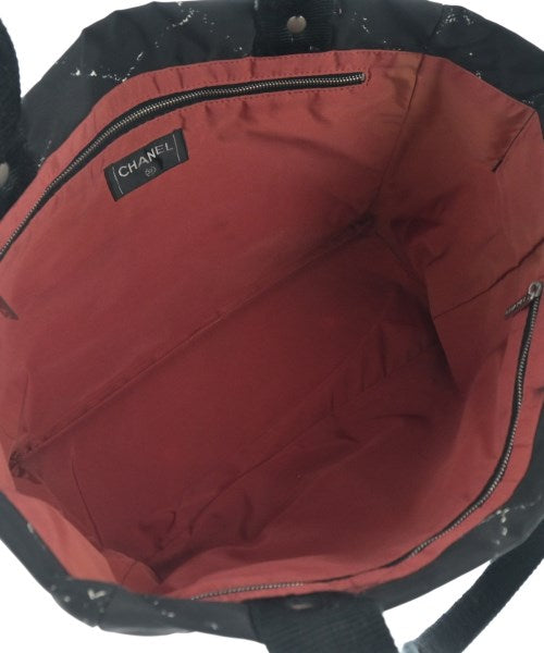 CHANEL กระเป๋าถือขนาดใหญ่