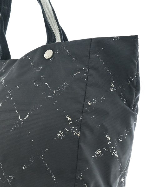 CHANEL กระเป๋าถือขนาดใหญ่