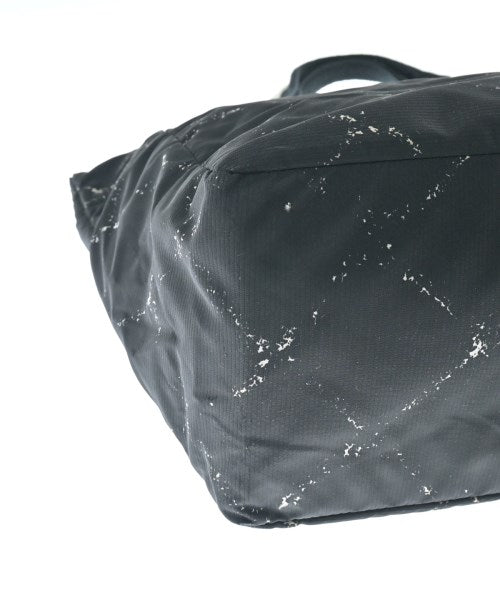 CHANEL กระเป๋าถือขนาดใหญ่