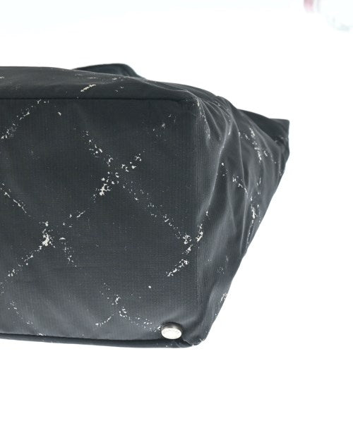 CHANEL กระเป๋าถือขนาดใหญ่