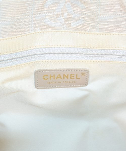 CHANEL กระเป๋าถือขนาดใหญ่
