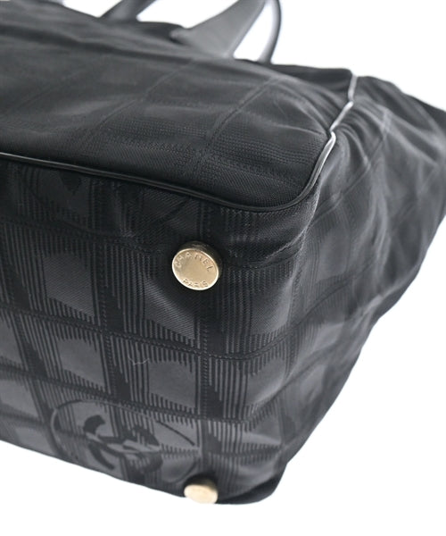 CHANEL กระเป๋าถือขนาดใหญ่