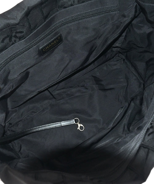 CHANEL กระเป๋าถือขนาดใหญ่