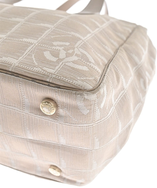 CHANEL กระเป๋าถือขนาดใหญ่