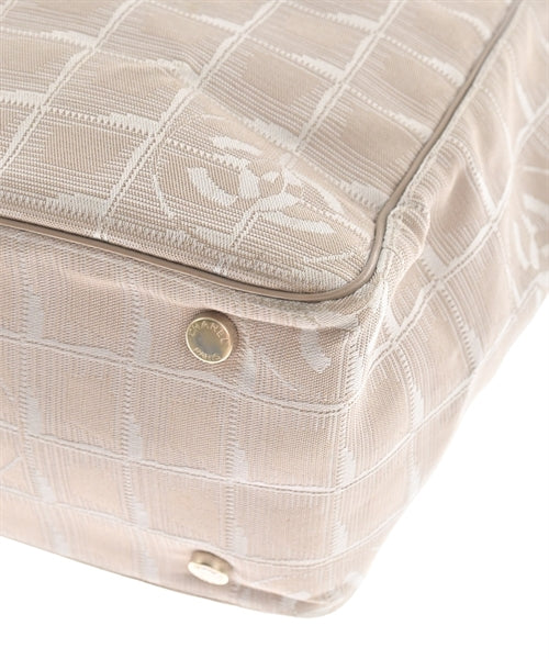 CHANEL กระเป๋าถือขนาดใหญ่