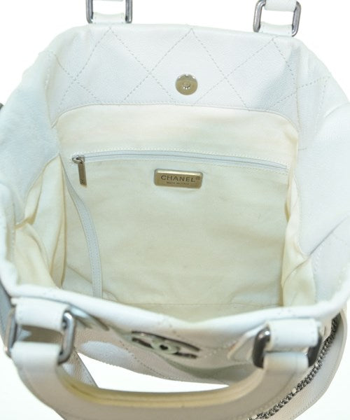 CHANEL กระเป๋าถือขนาดใหญ่