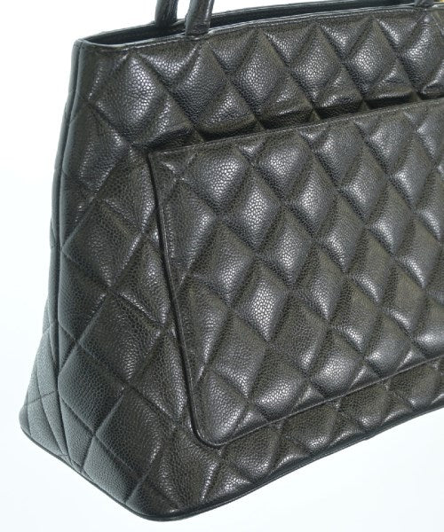 CHANEL กระเป๋าถือ