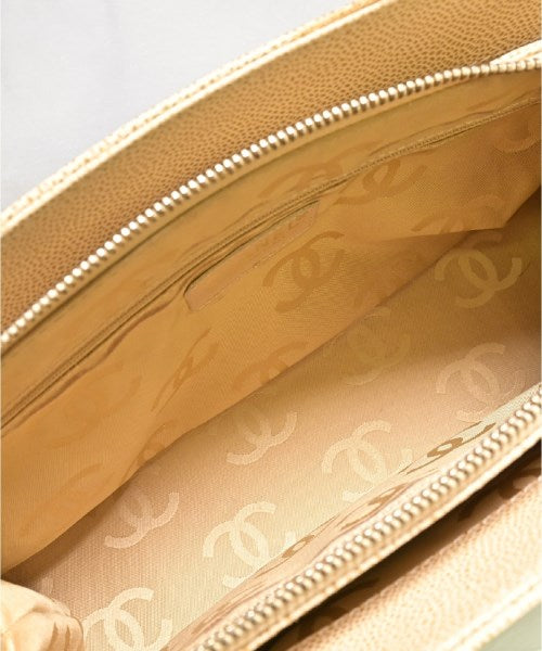 CHANEL กระเป๋าถือขนาดใหญ่