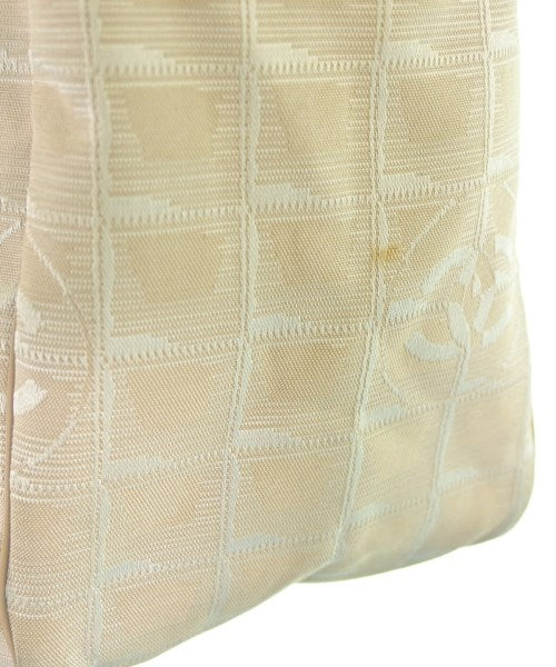 CHANEL กระเป๋าถือขนาดใหญ่