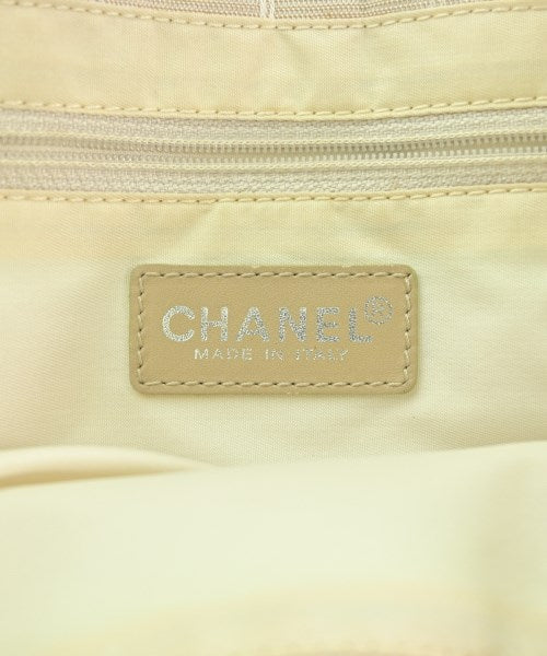 CHANEL กระเป๋าถือขนาดใหญ่