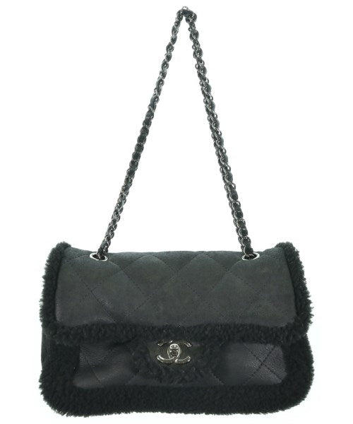 CHANEL กระเป๋าถือ