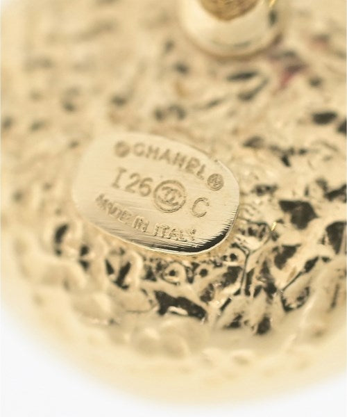 CHANEL เจาะ