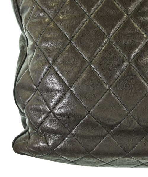 CHANEL กระเป๋าถือขนาดใหญ่