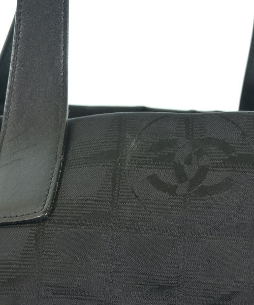 CHANEL กระเป๋าถือขนาดใหญ่