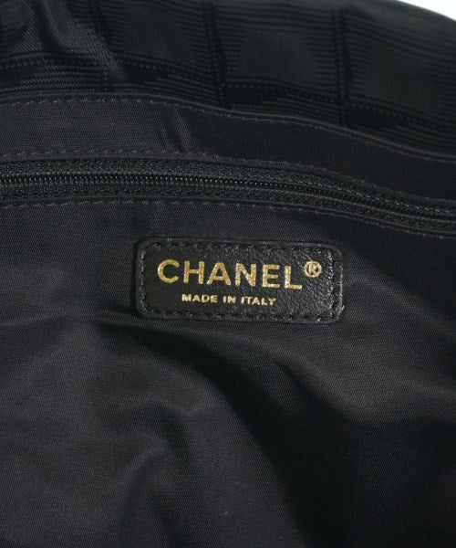 CHANEL กระเป๋าถือขนาดใหญ่