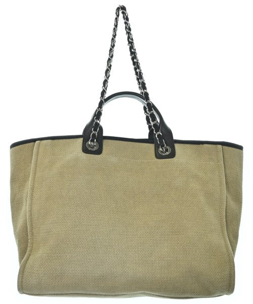 CHANEL กระเป๋าถือขนาดใหญ่