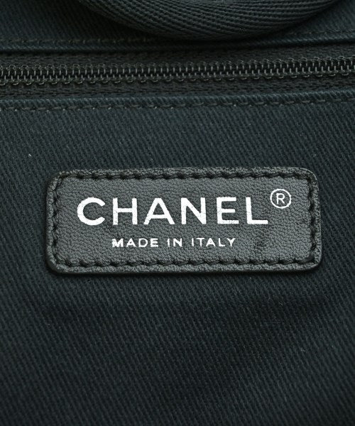 CHANEL กระเป๋าถือขนาดใหญ่