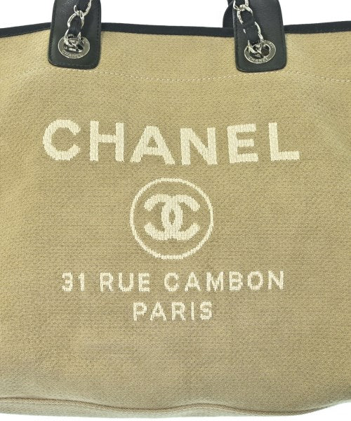 CHANEL กระเป๋าถือขนาดใหญ่