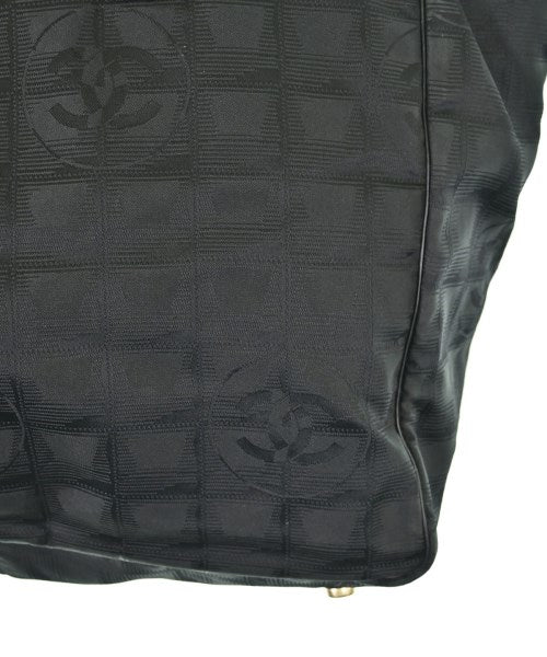 CHANEL กระเป๋าถือขนาดใหญ่
